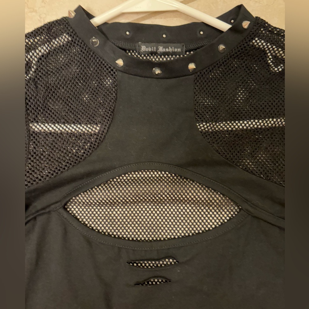 Black Mesh Buckle Top - Picture 7 of 7